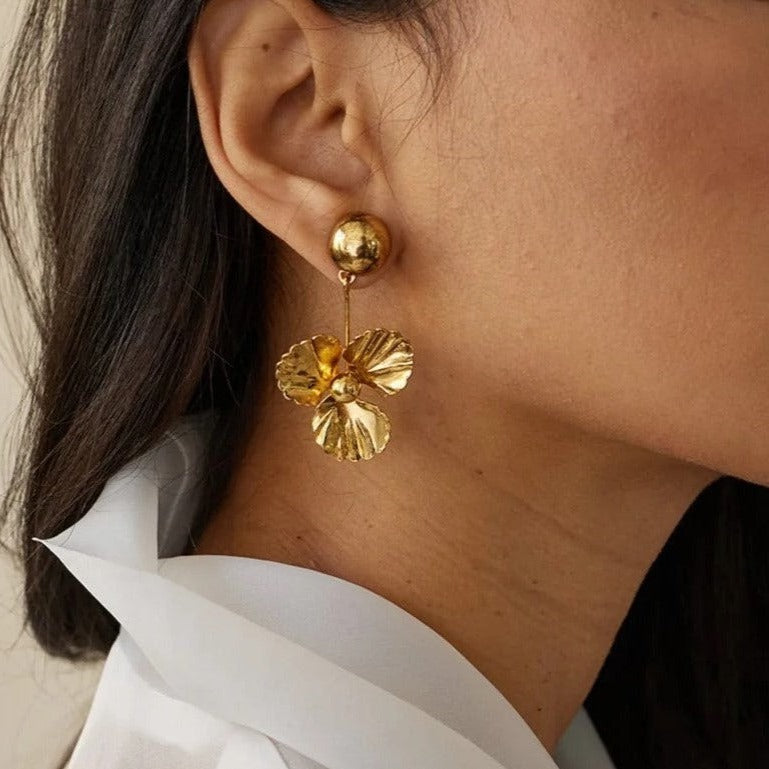 Andrea Gold Earrings Image