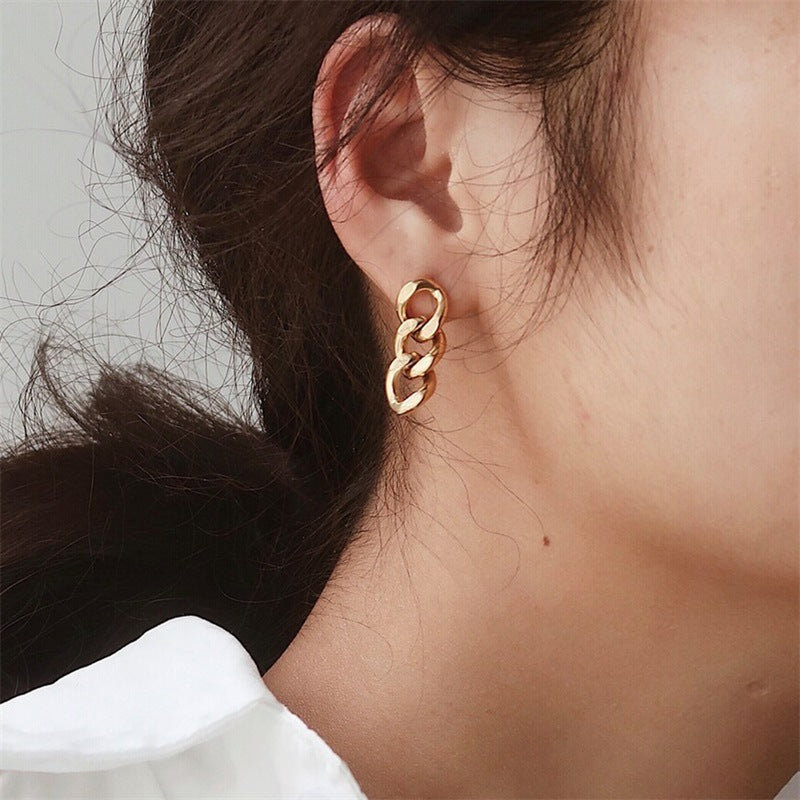 Giselle Gold Chain Earring Image