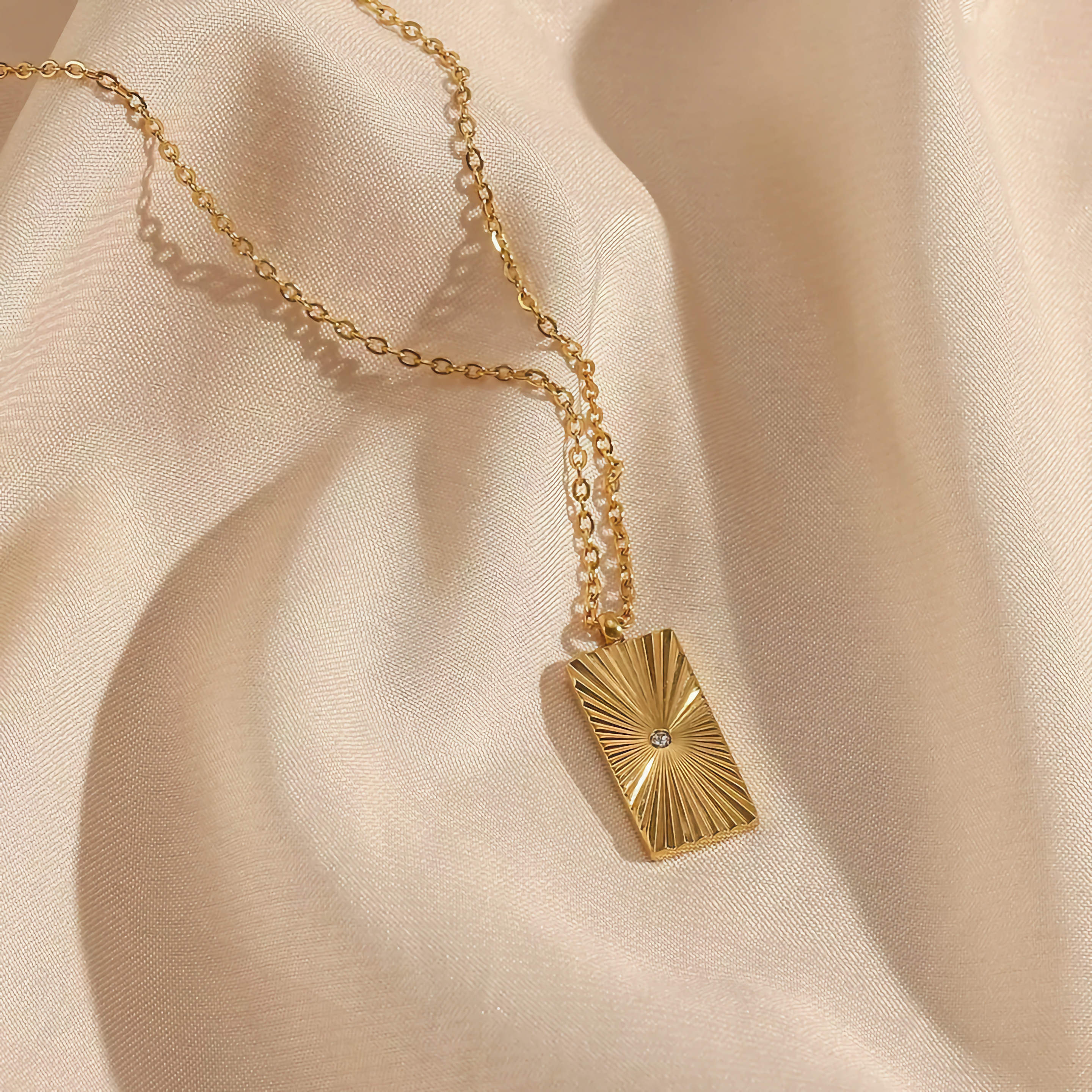 Madison Gold Necklace Image