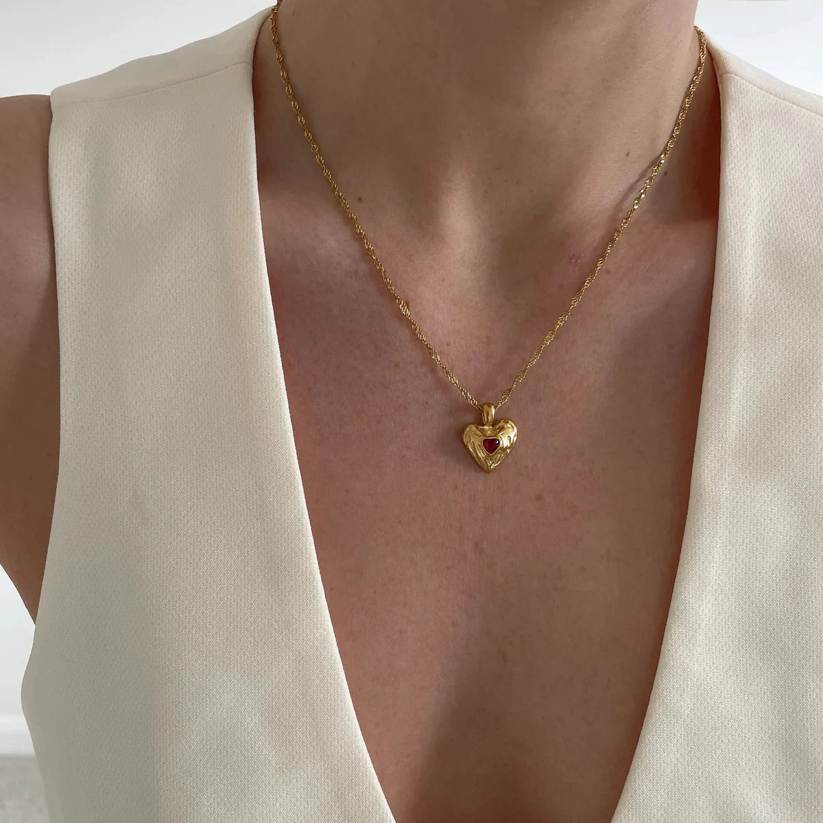 Vesper Gold Heart Necklace Image