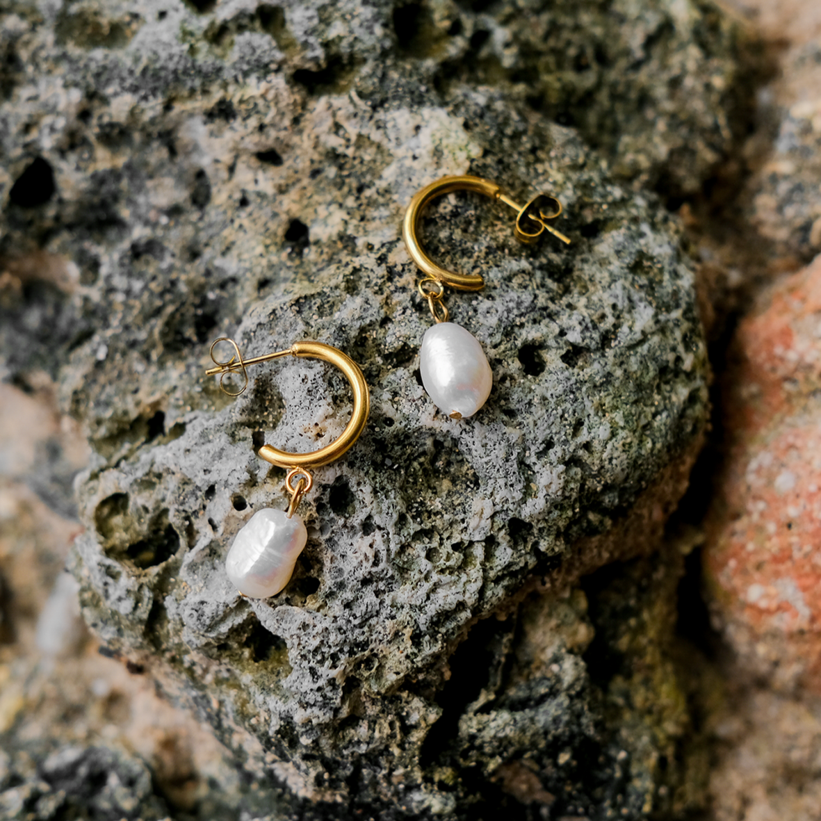 Asa Freshwater Pearl Earrings Image