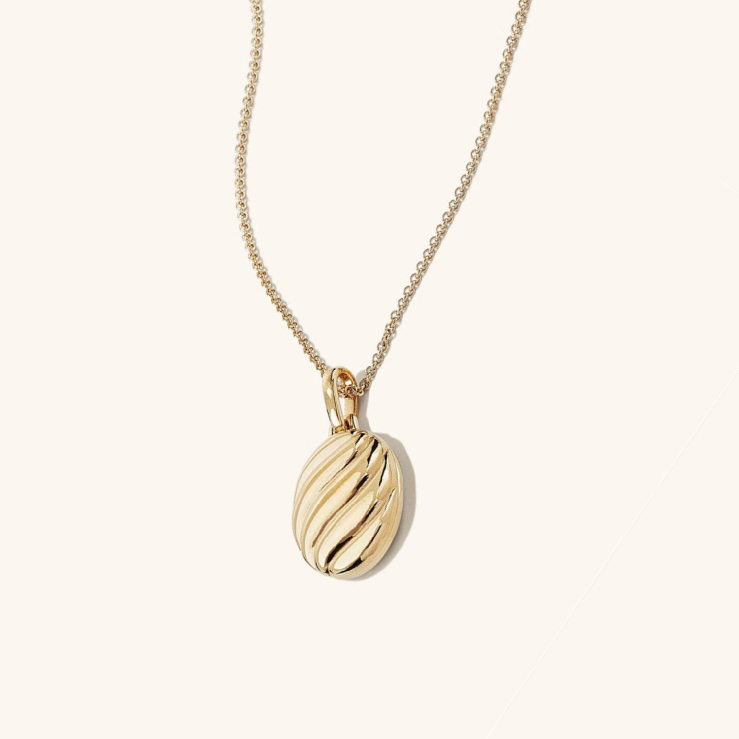 Linda Gold Croissant Necklace Image