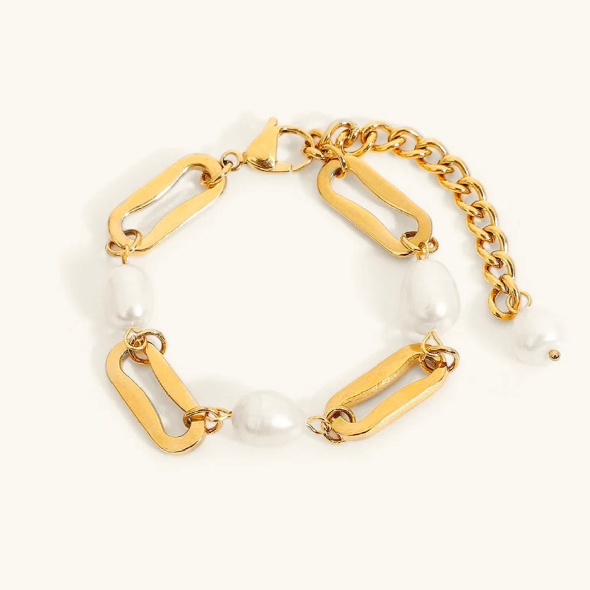 Janna Pearl Chain Bracelet Image