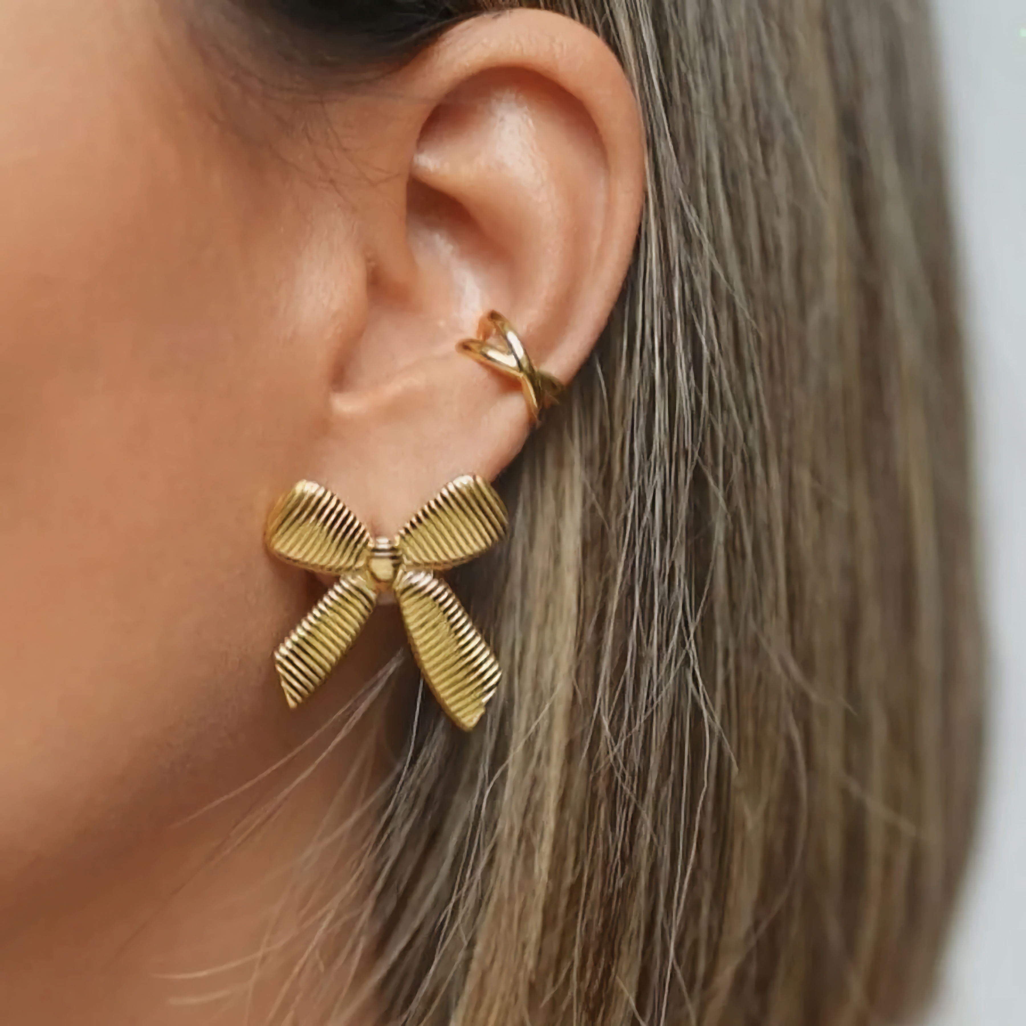 Caroline Gold Earrings Image