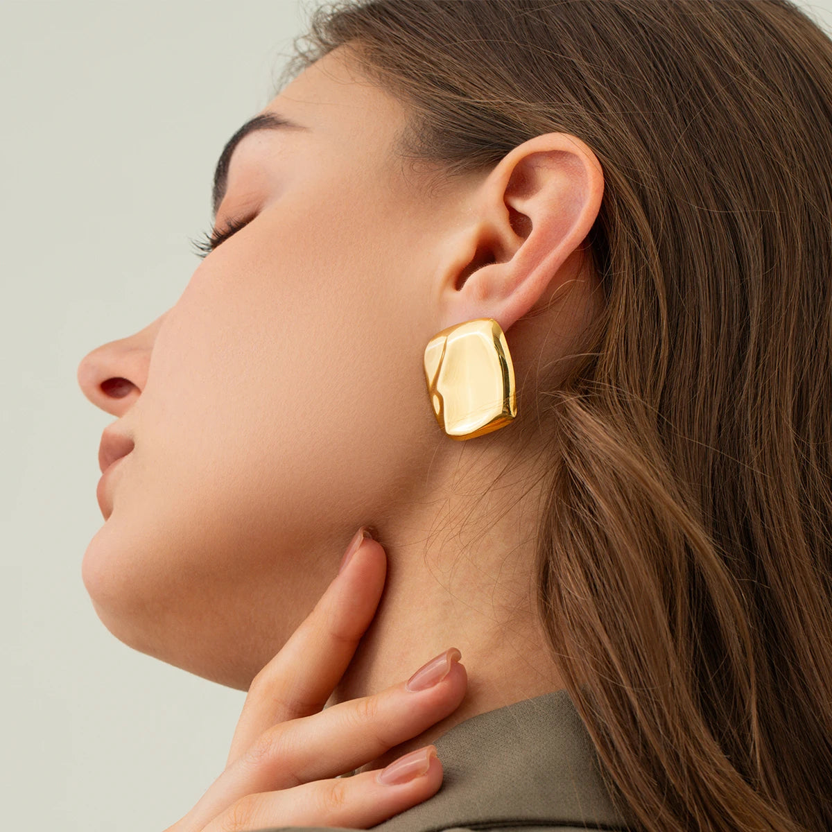 Poppy Gold Earrings Image