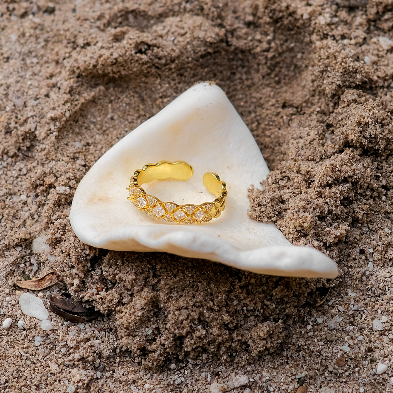 Camille Gold Patterned Ring Image