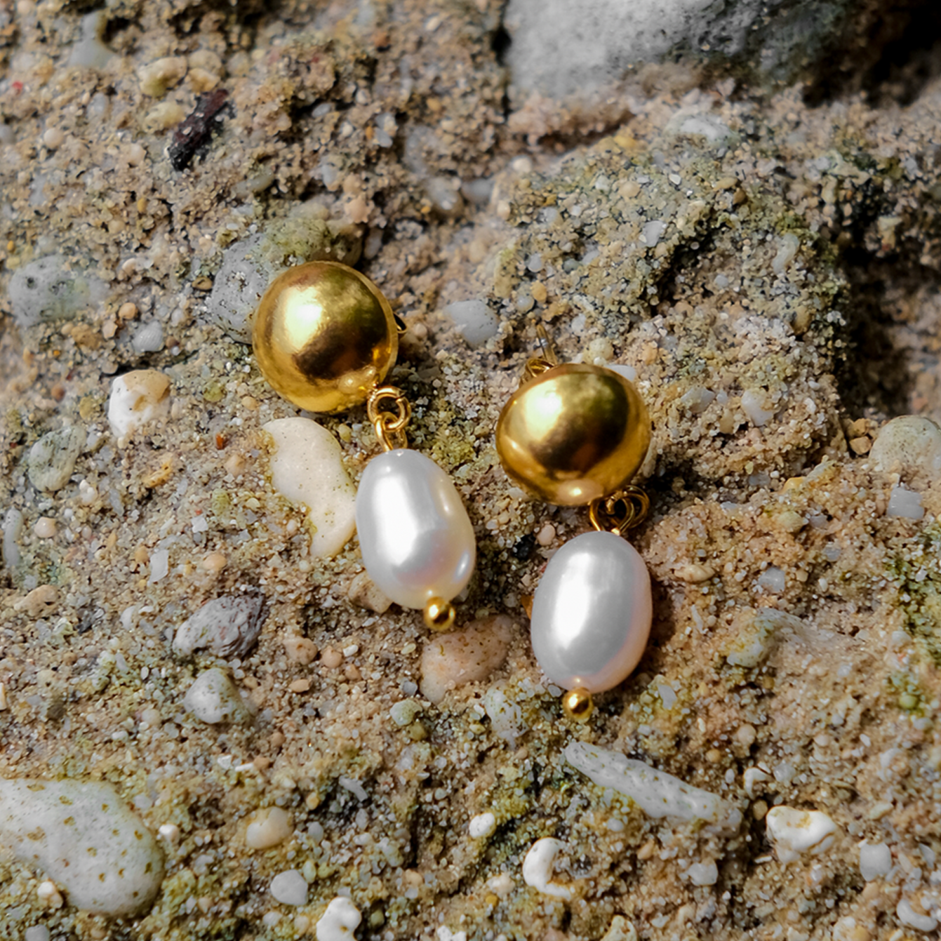 Cornelia Freshwater Pearl Earrings Image