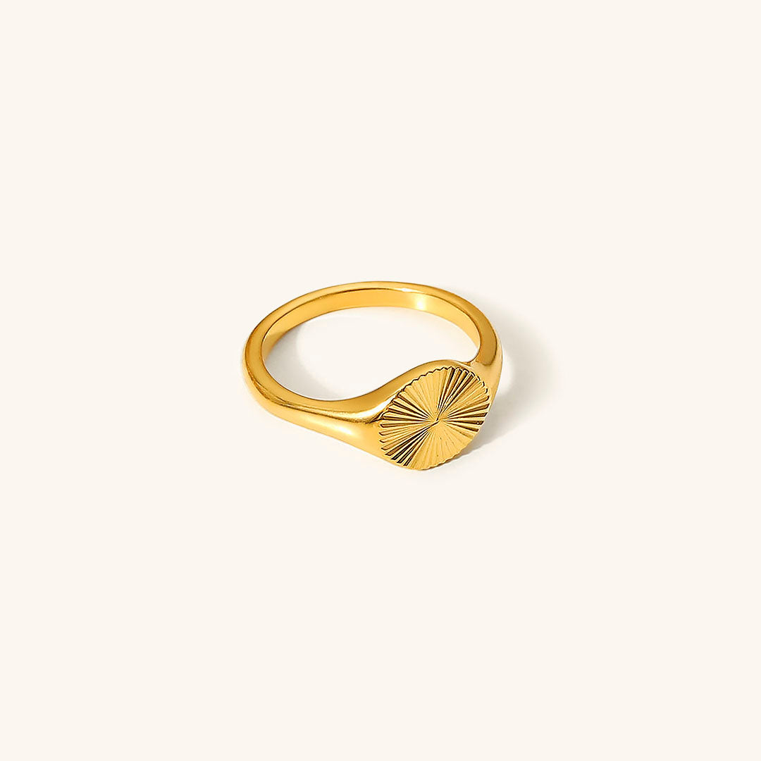 Cyna Gold Ring Image