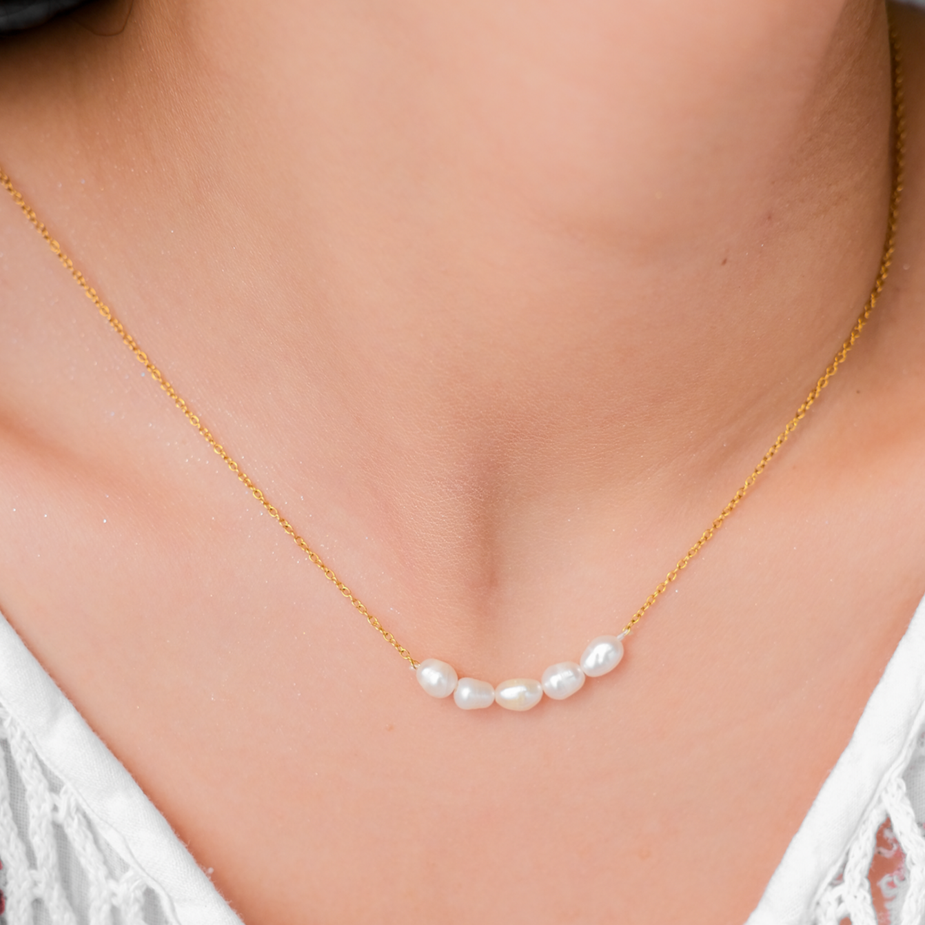 Elle Gold Pearl Necklace Image