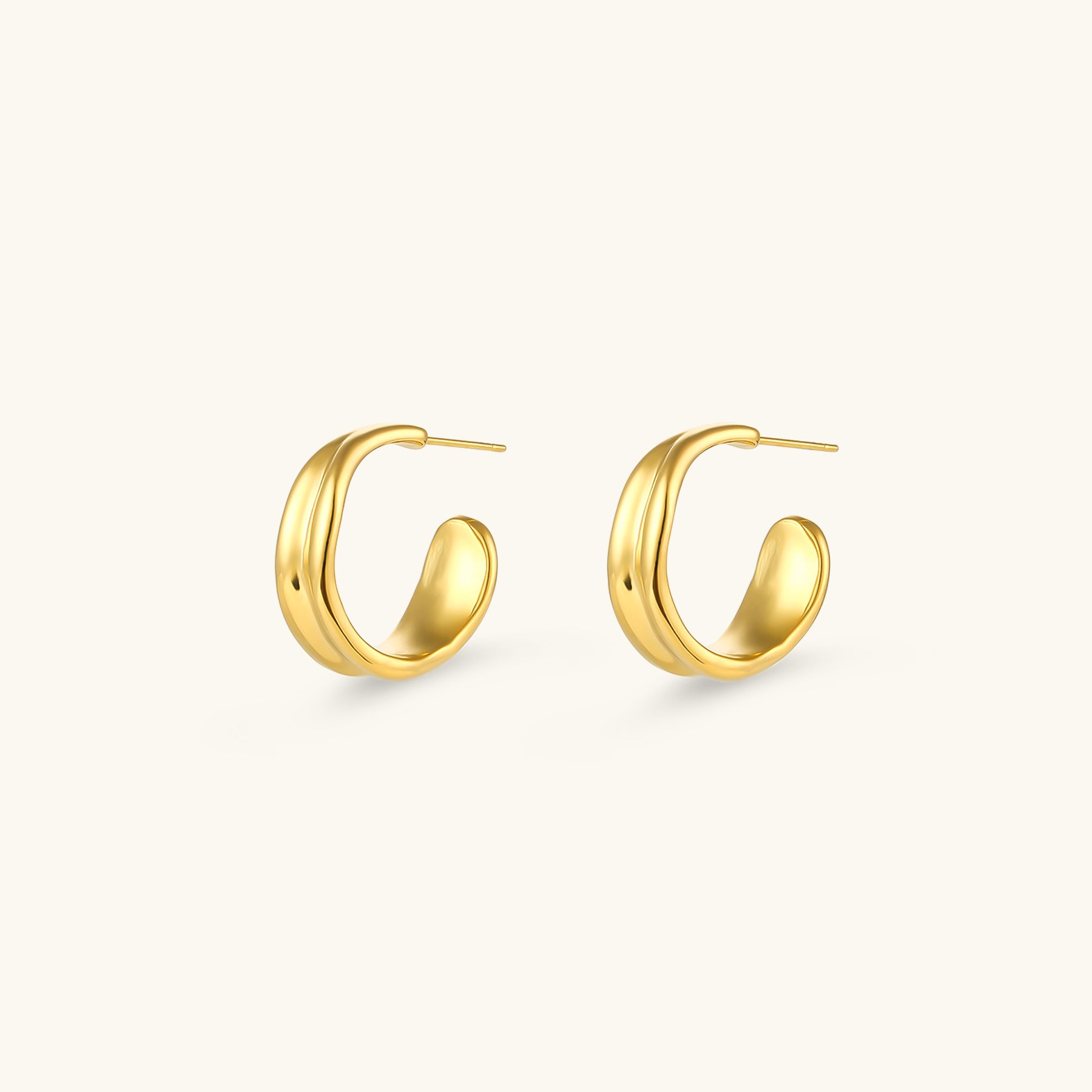 Emily Wave Earrings Image