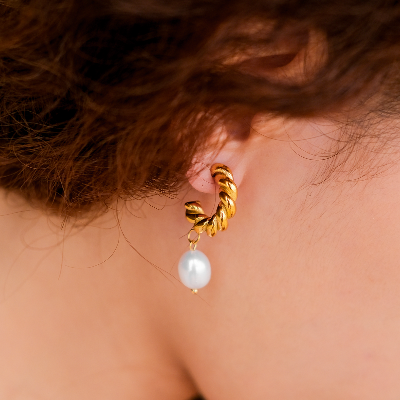 Emma Pearl Earrings Image