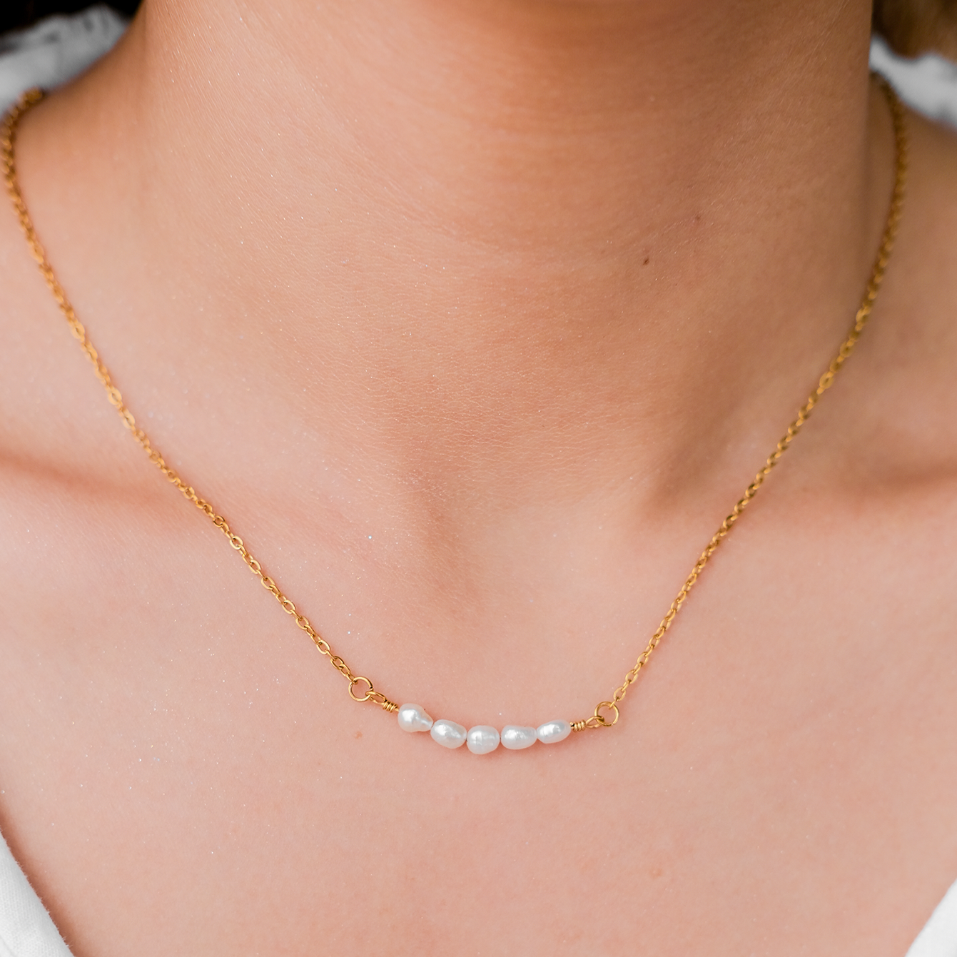 Fleur Freshwater Pearl Gold Necklace Image