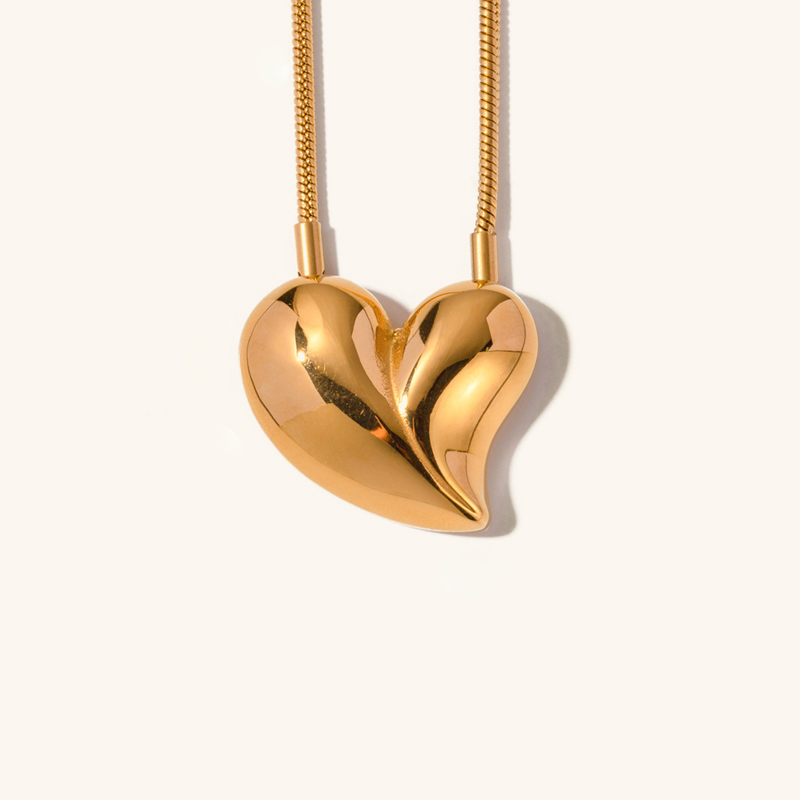 Dorothea Heart Necklace Image