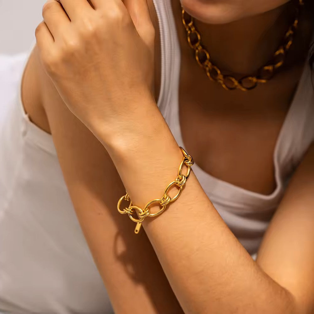 Betty Gold Bracelet Image