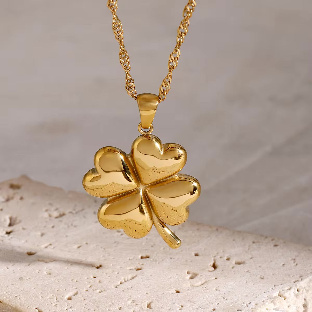 Ella Clover Gold Necklace Image