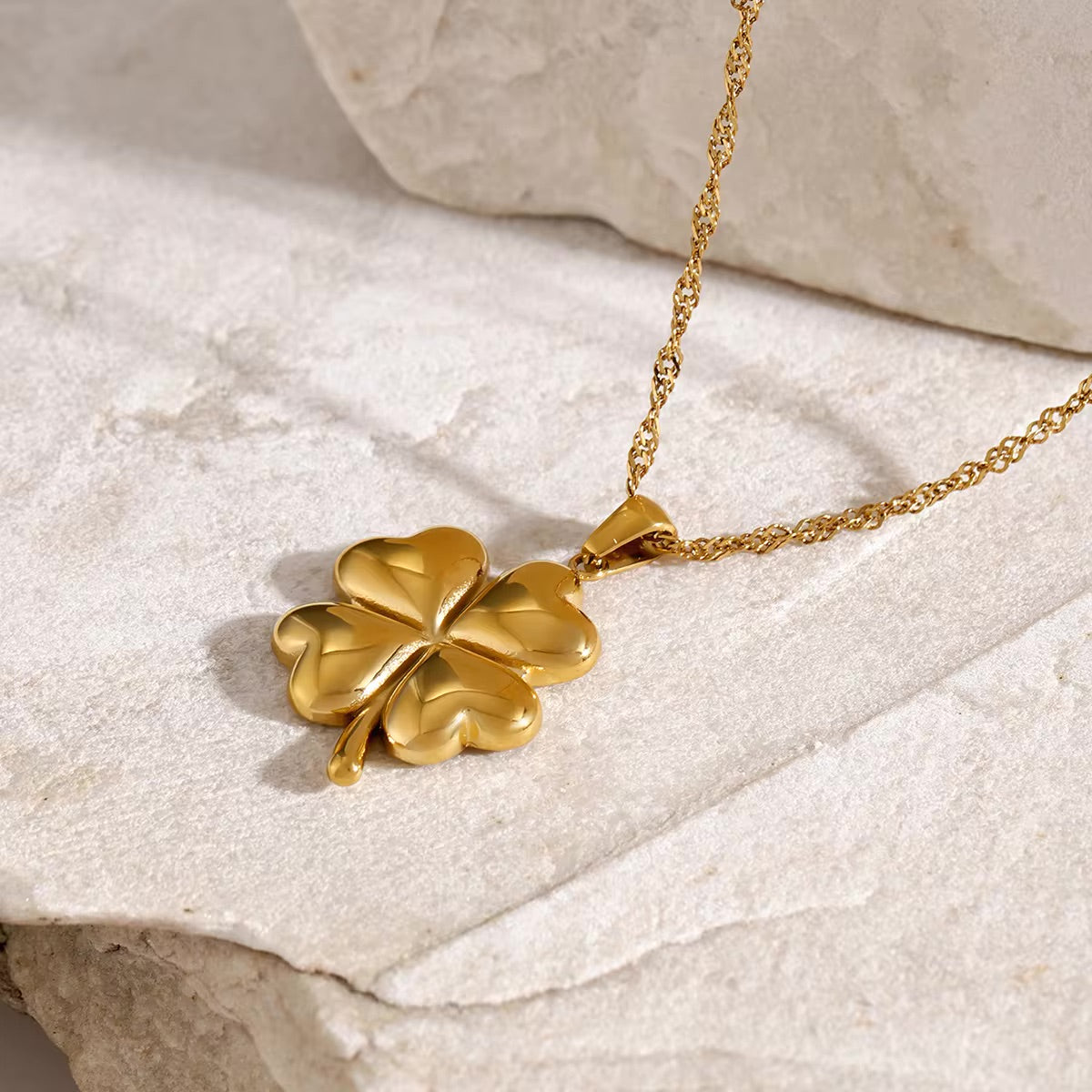 Ella Clover Gold Necklace Image