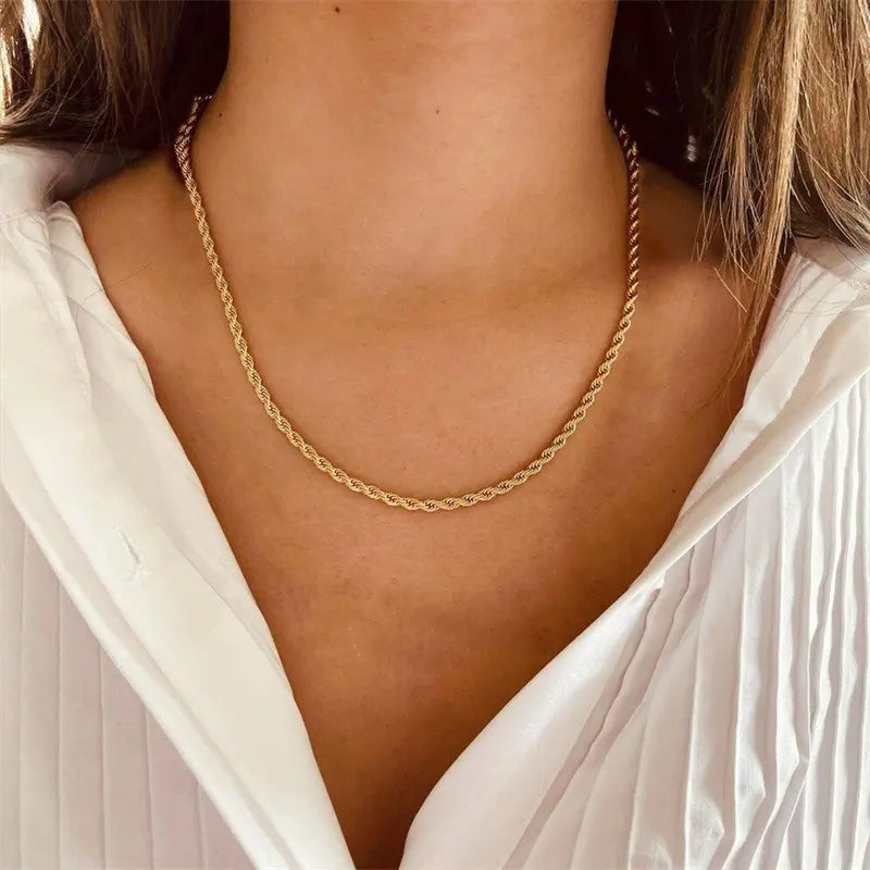 Calle Rope Chain Gold Necklace Image