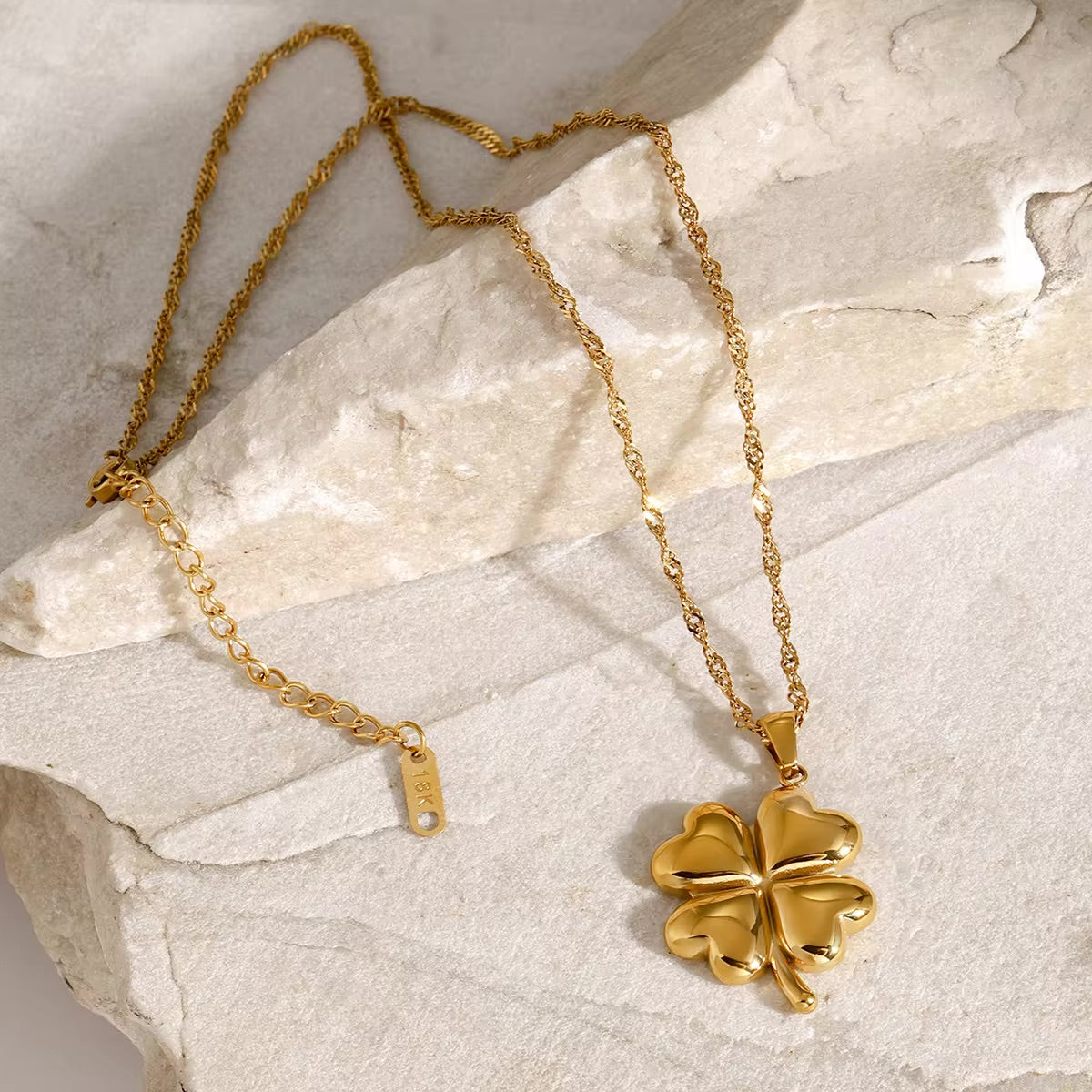 Ella Clover Gold Necklace Image