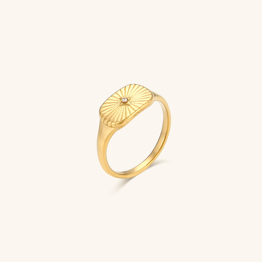 Aglaia Gold Ring Image