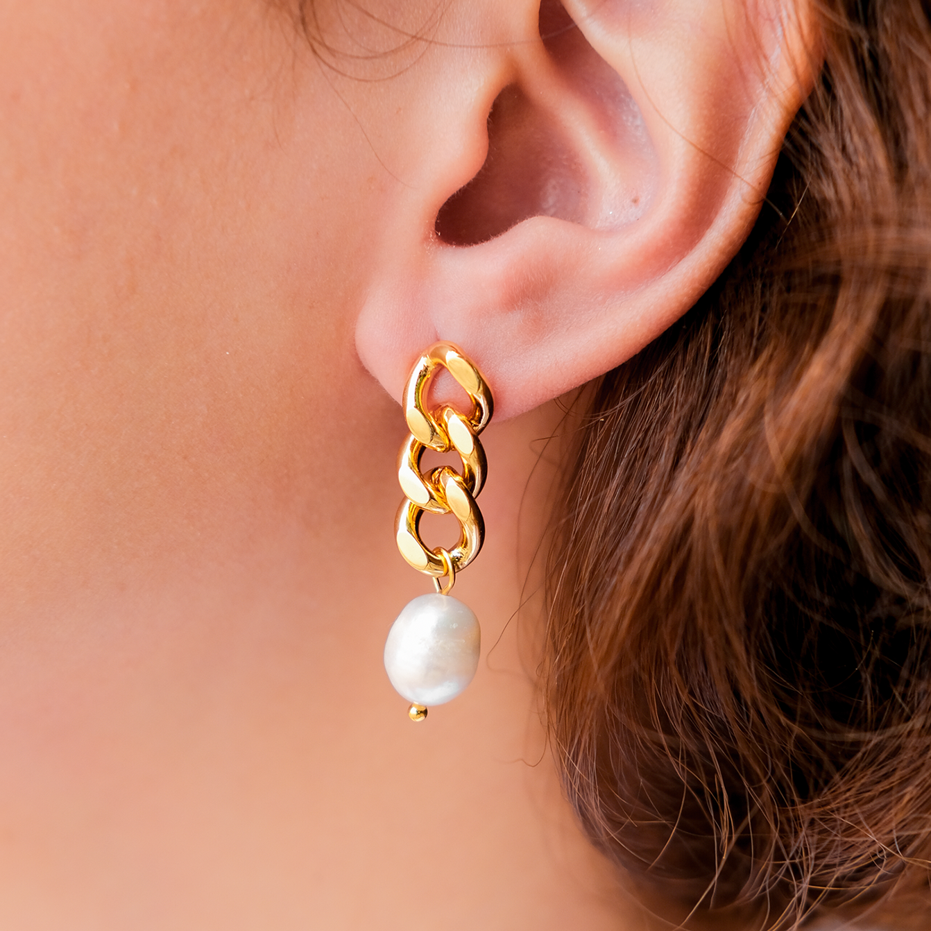 Lumina Pearl Earrings Image