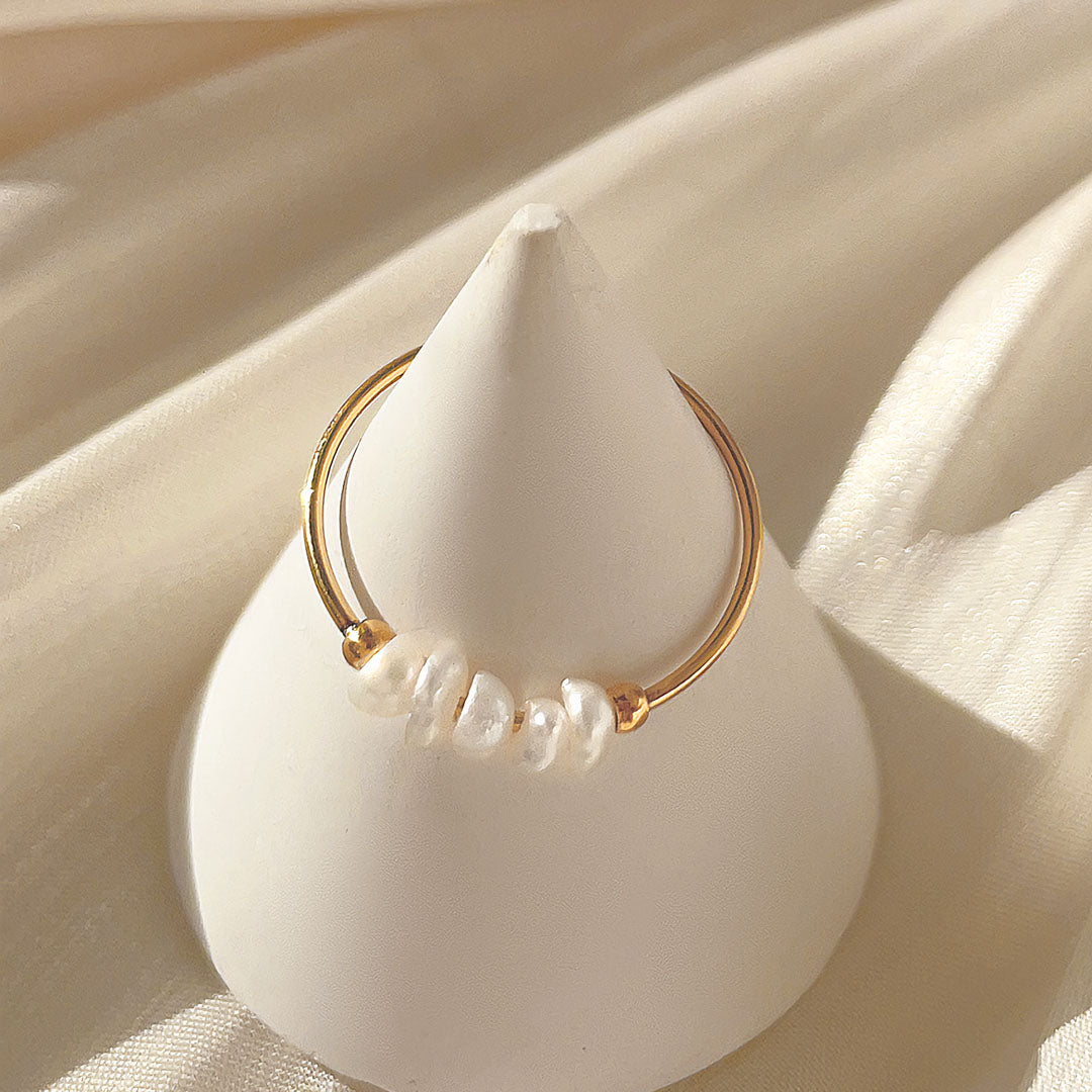 Magnolia Freshwater Pearl Gold Ring Image