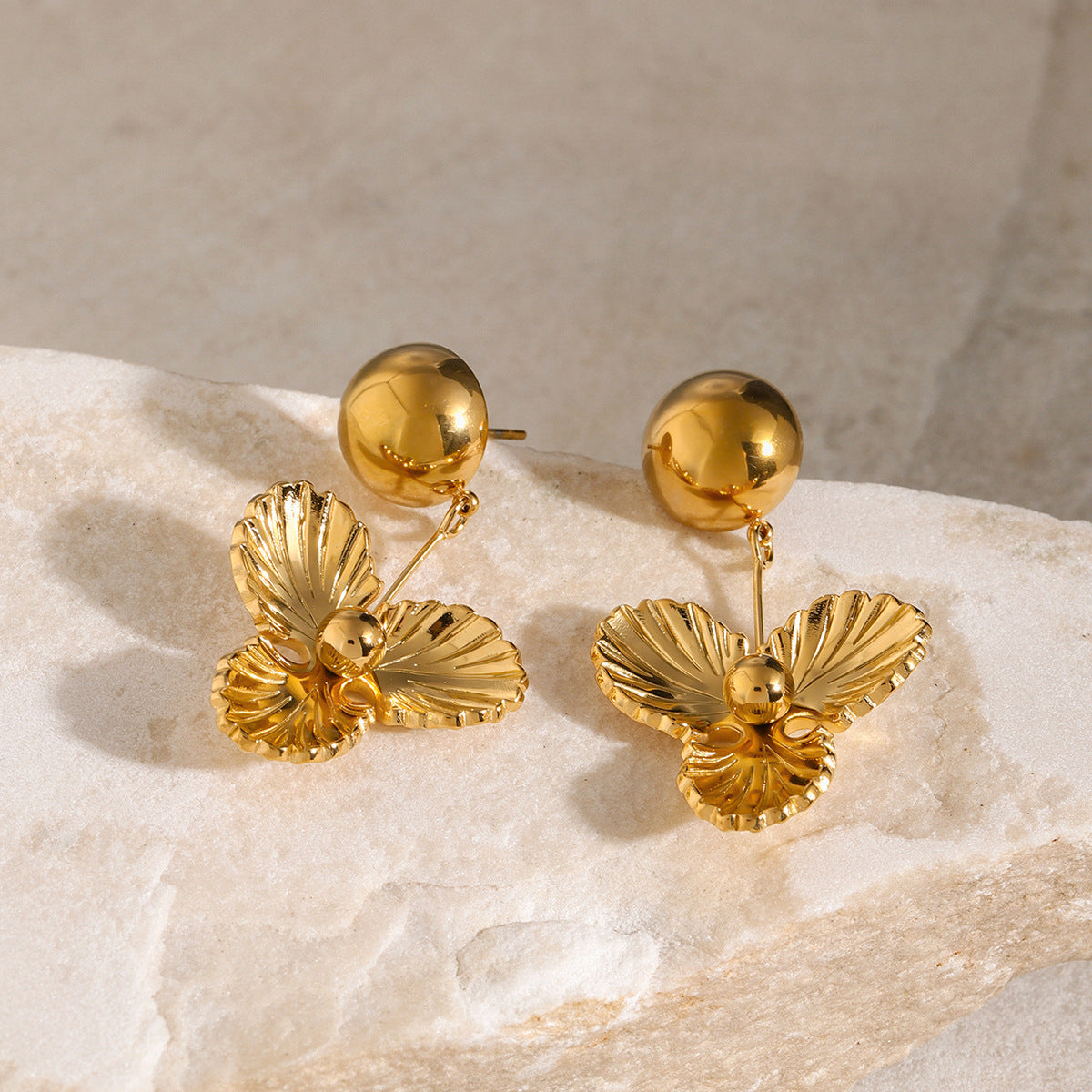 Andrea Gold Earrings Image