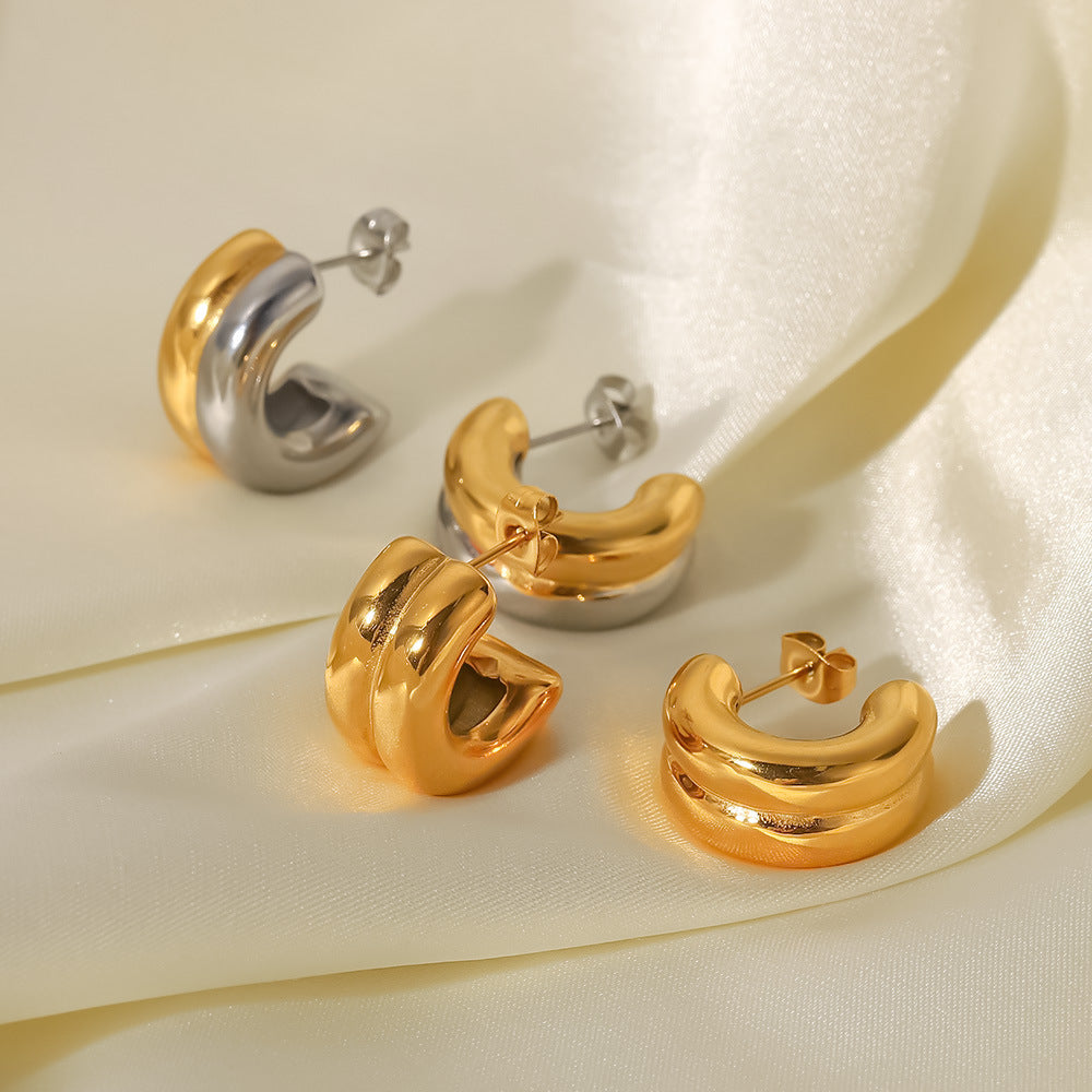 Henrietta Gold Earrings Image