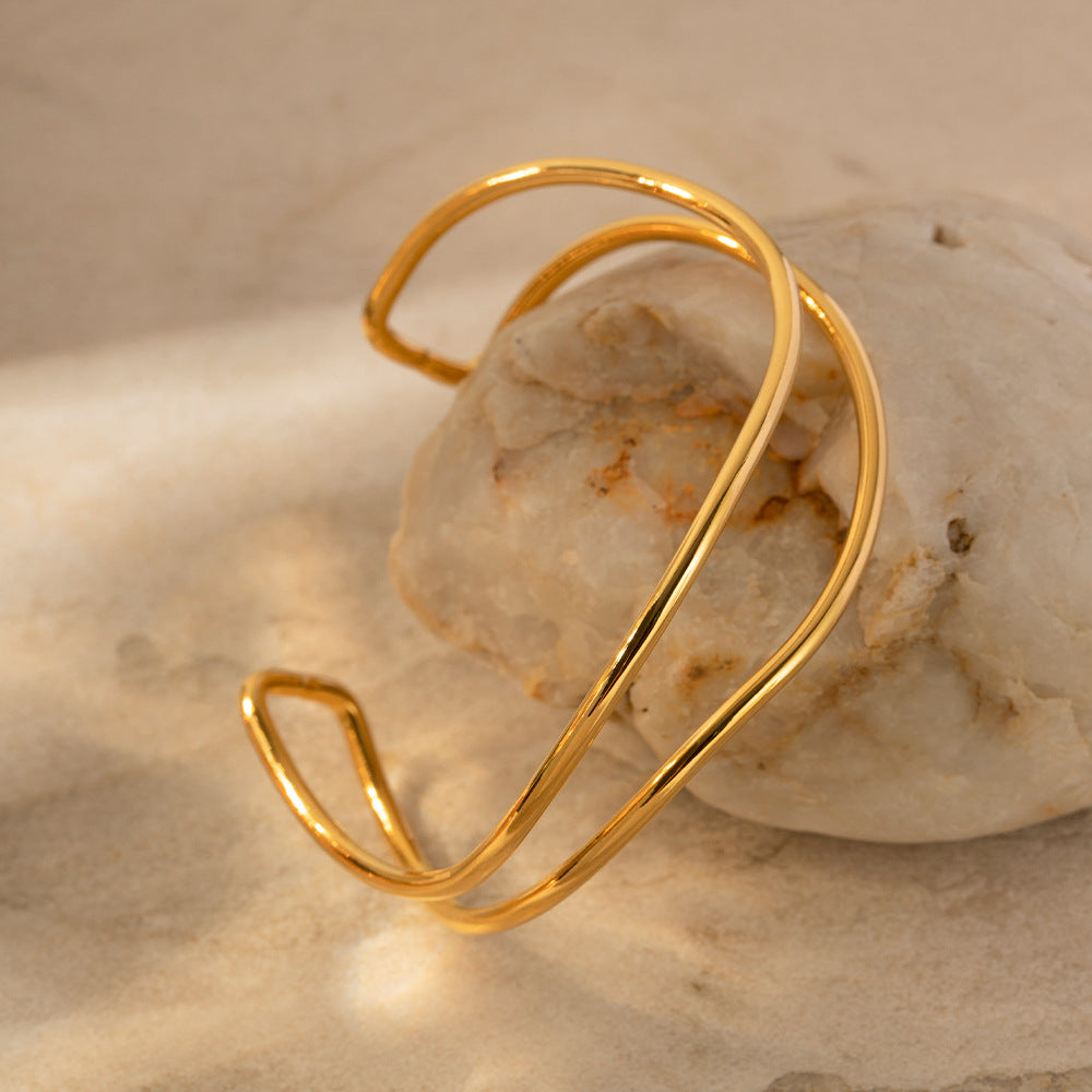 Dakota Gold Bracelet Image