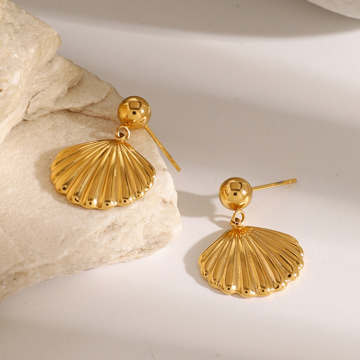 Delianna Shell Earrings Image