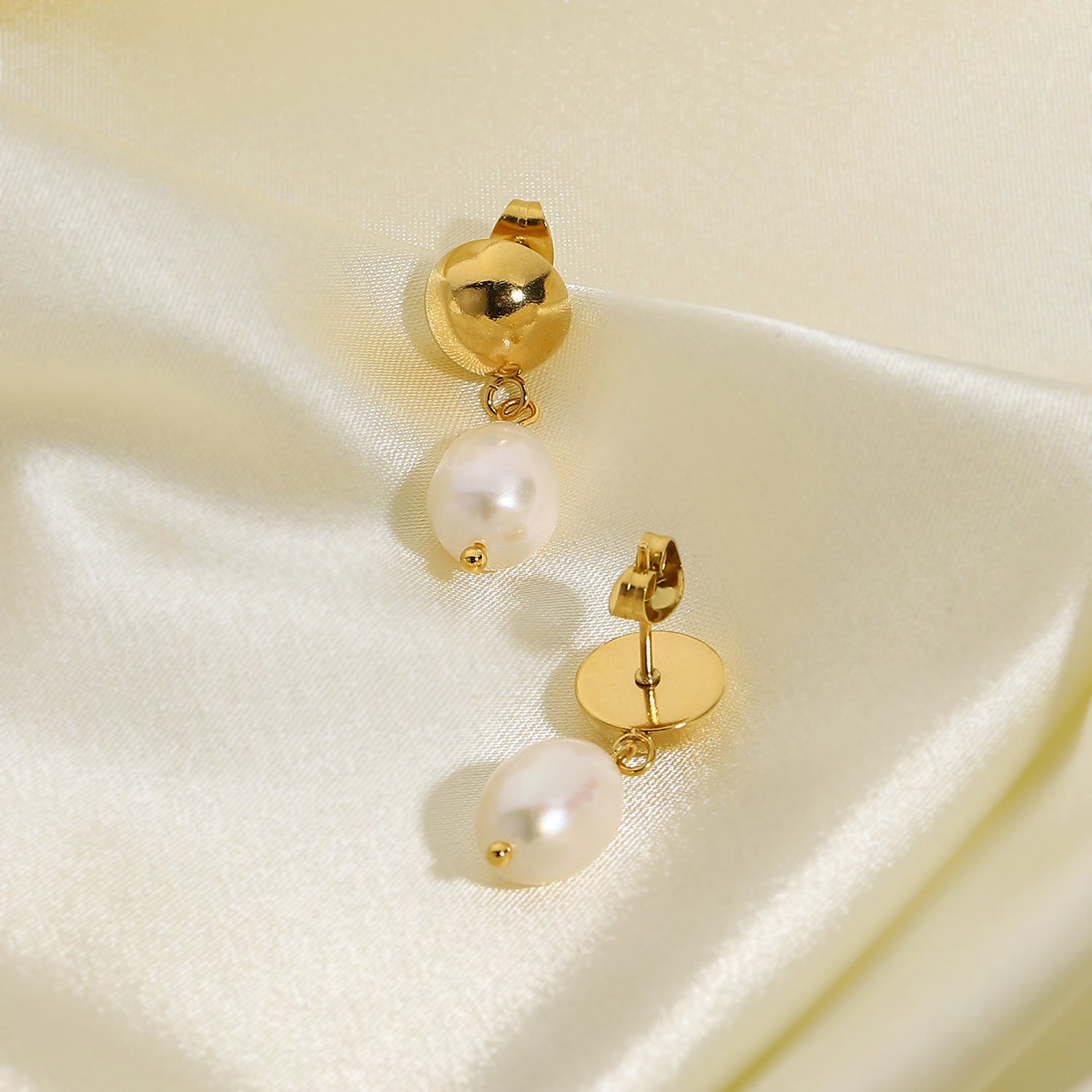 Cornelia Freshwater Pearl Earrings Image