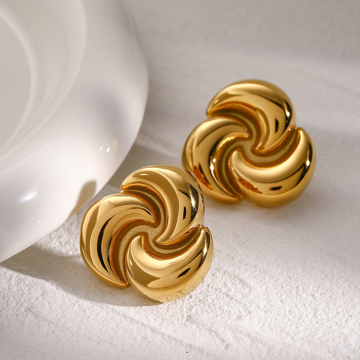 Celestia Gold Earrings Image