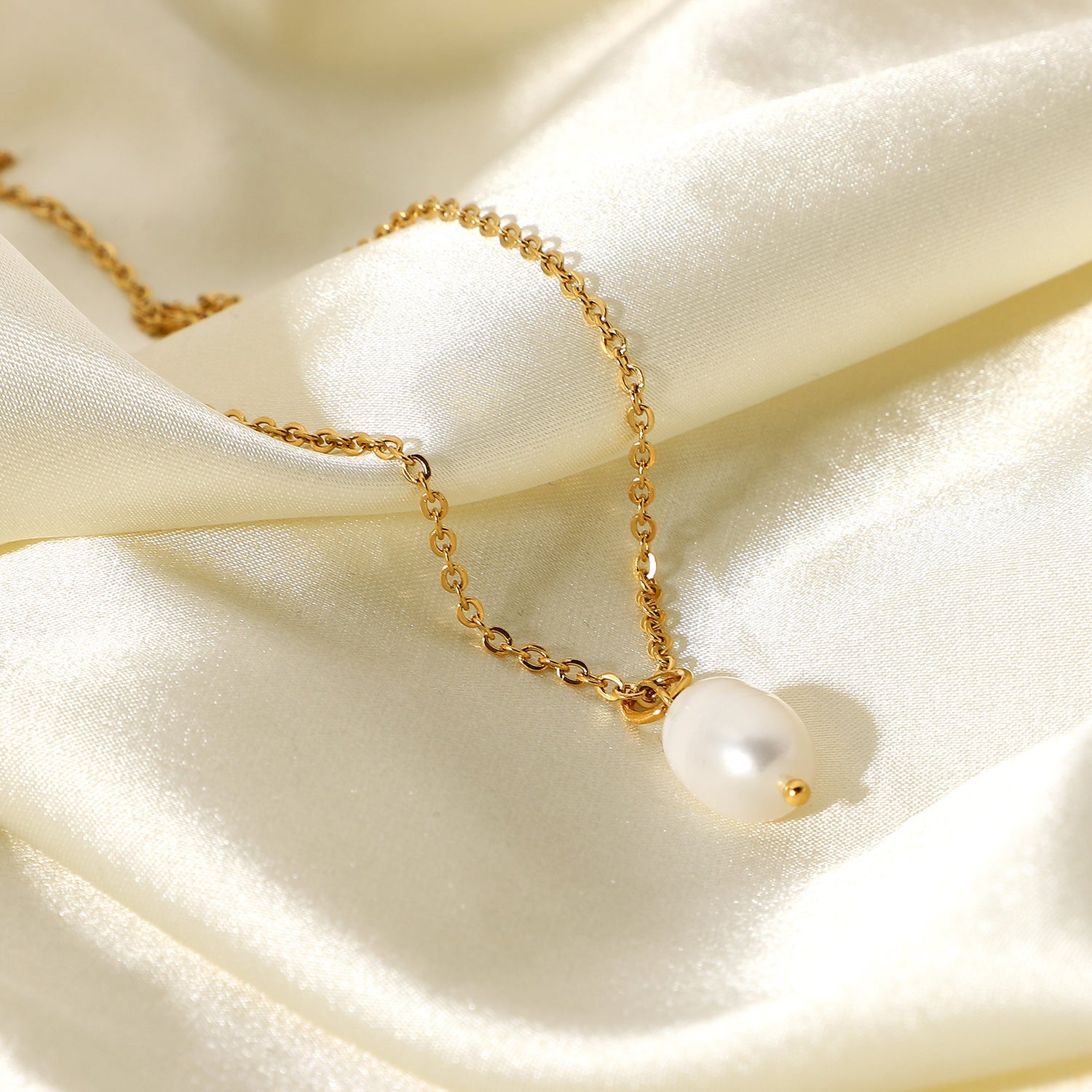 Serenade Pearl Necklace Image