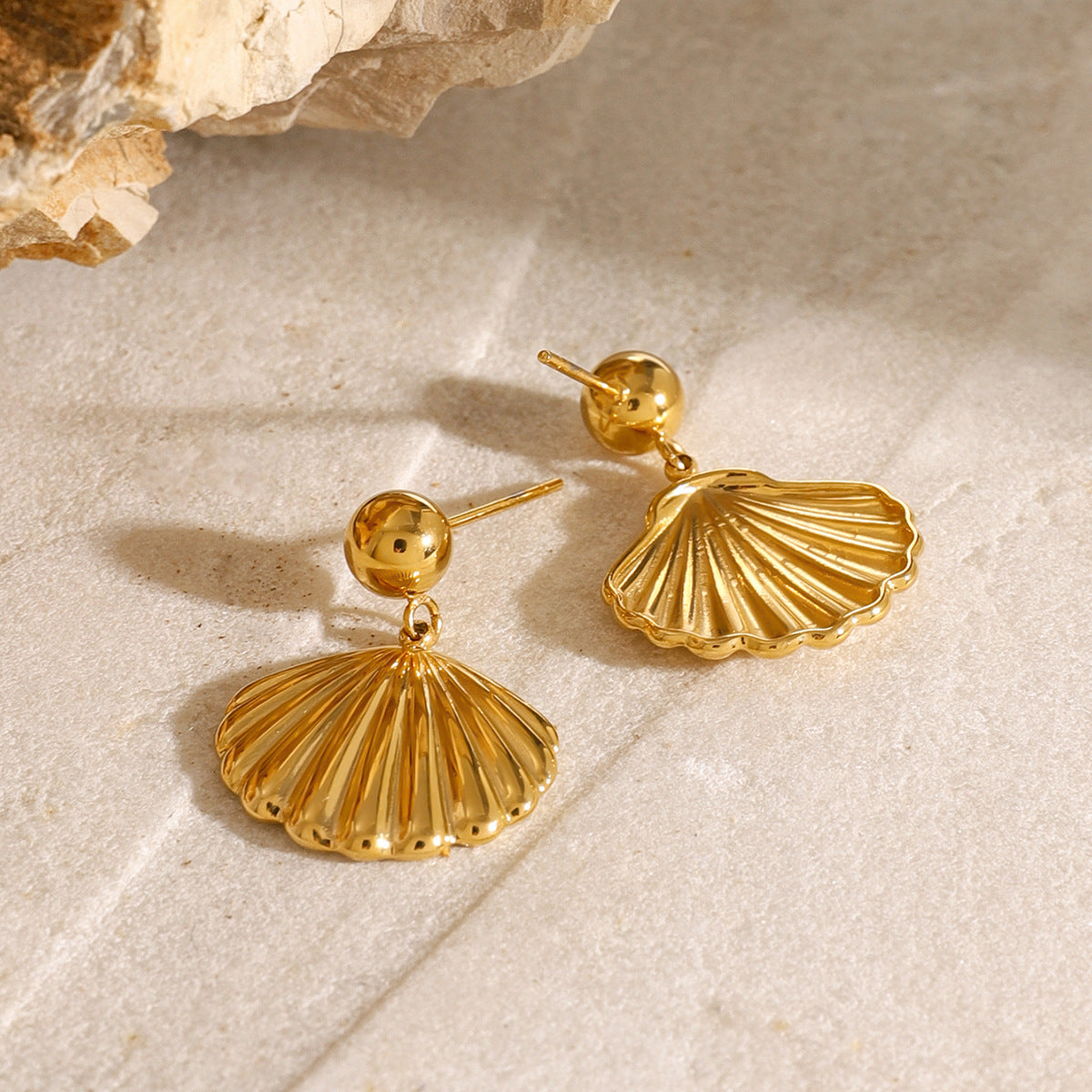 Delianna Shell Earrings Image