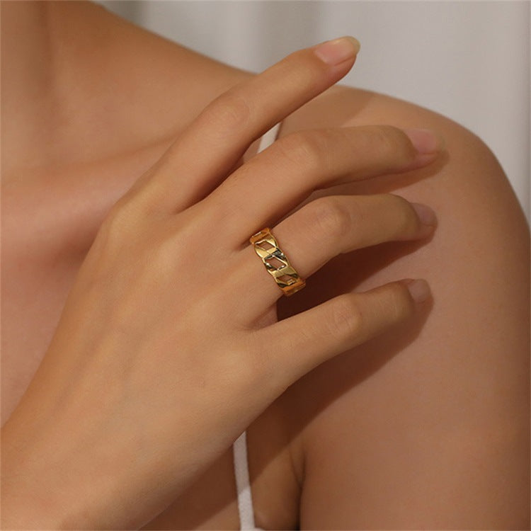 Leah Gold Ring Image