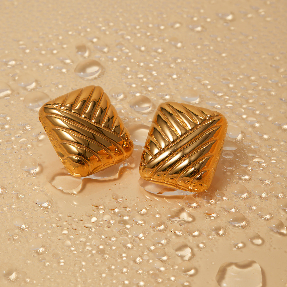 Inez Gold Earrings Image