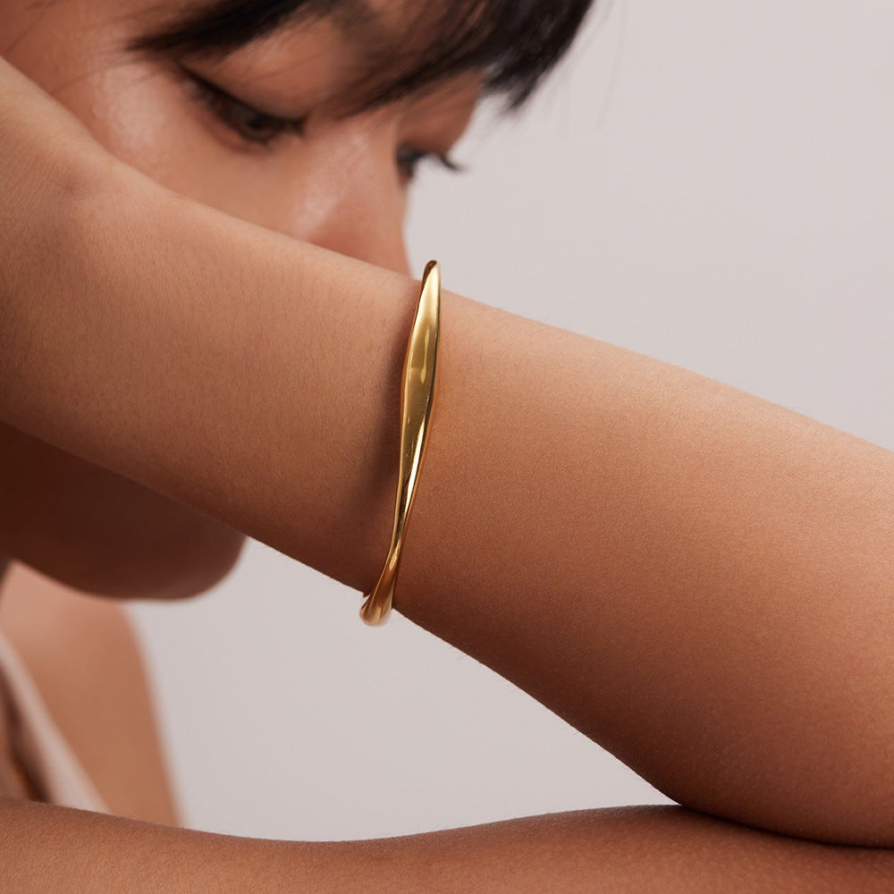 Tiffany Gold Bangle Image