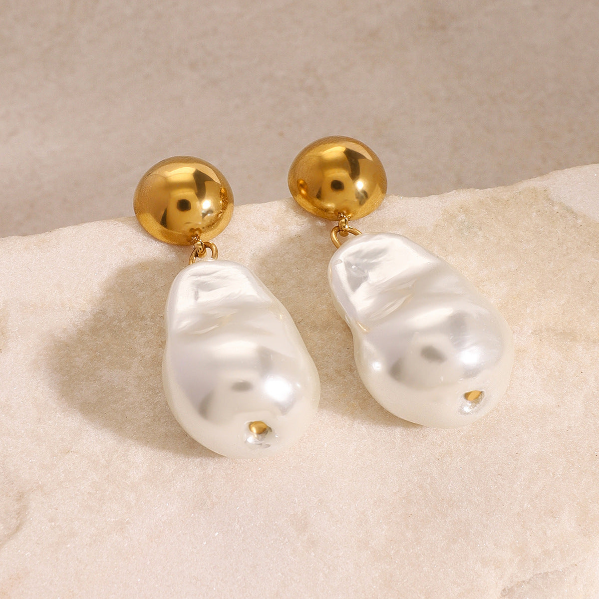 Ariana Chunky Pearl Drop Earrings Image