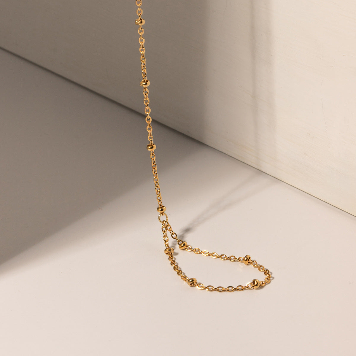 Evelyne Gold Chain Bracelet Image