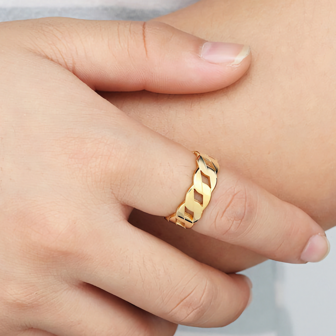 Leah Gold Ring