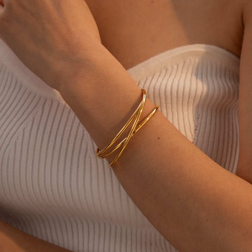 Dolly Gold Bracelet Image