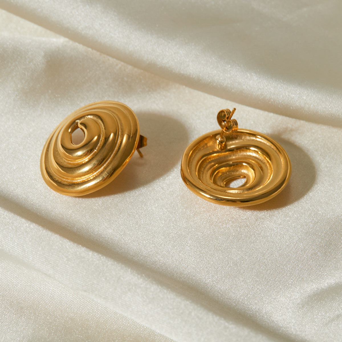 Eliah Gold Earrings Image