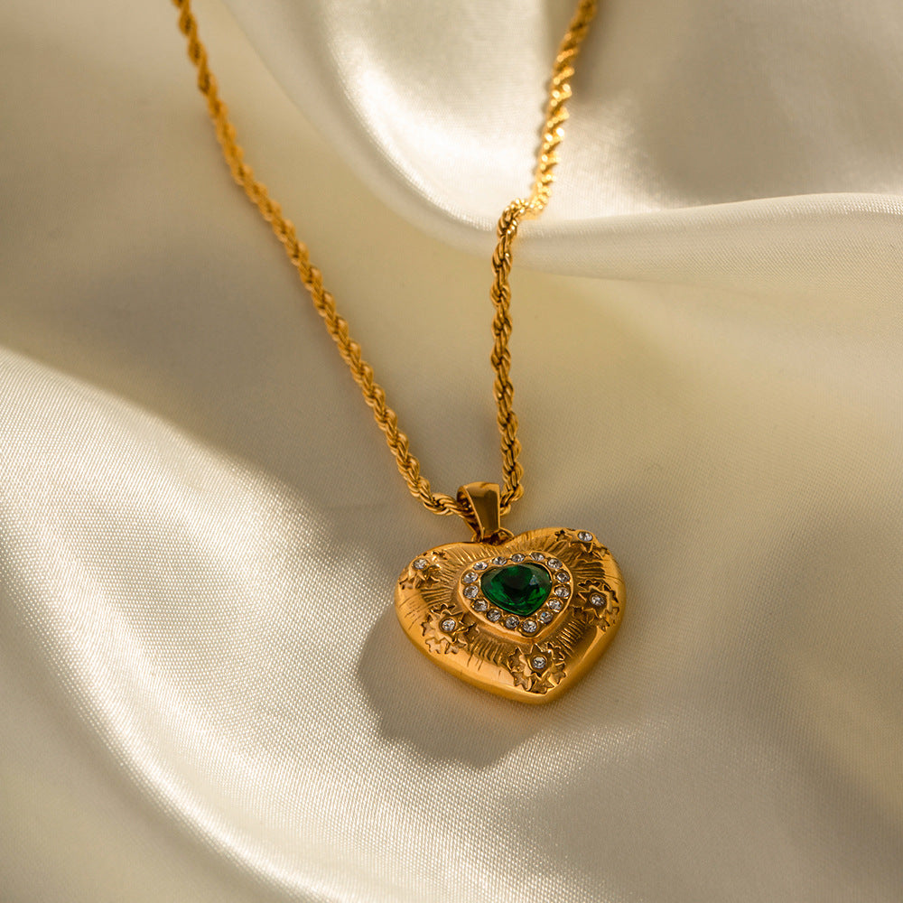 Caelus Gold Heart Necklace Image