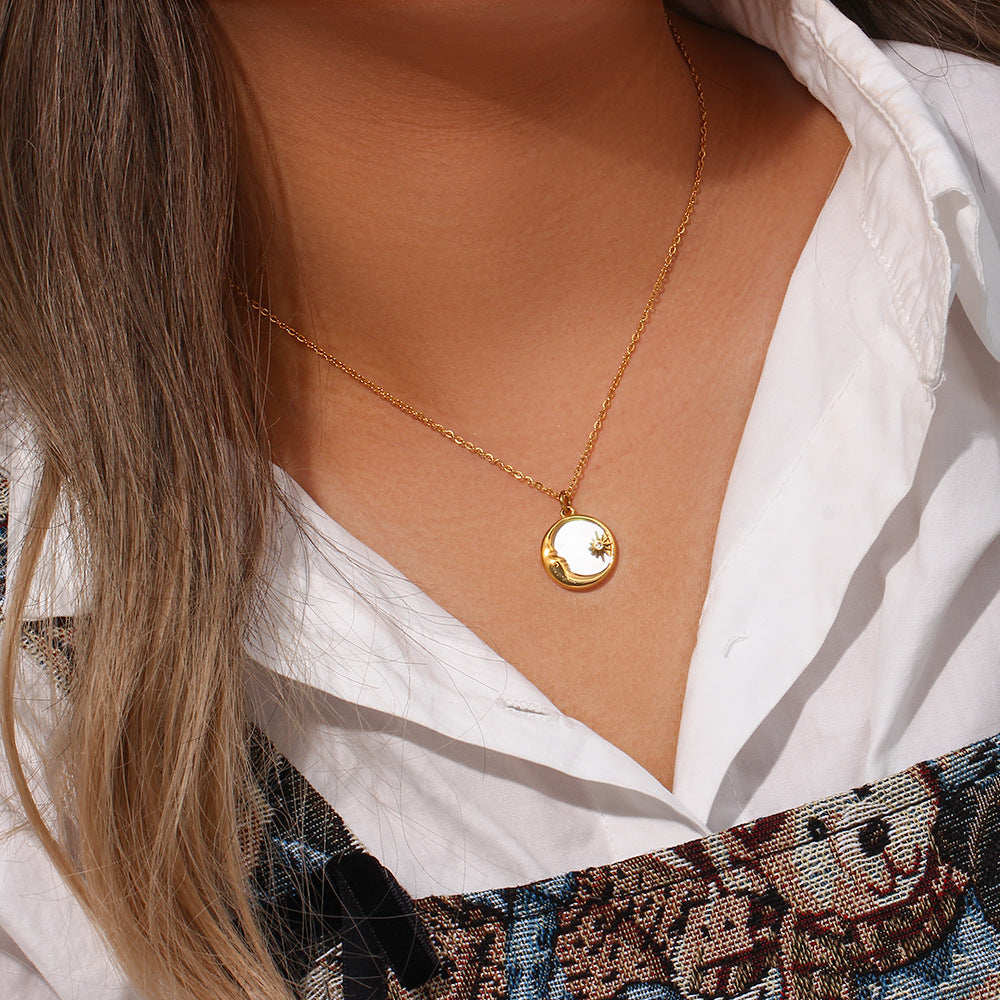 Evangeline Lunar Gold Necklace Image