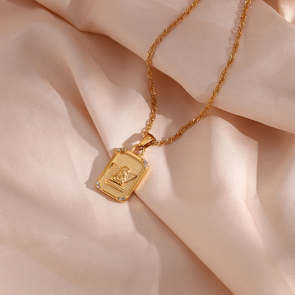 Cleo Gold Necklace Image