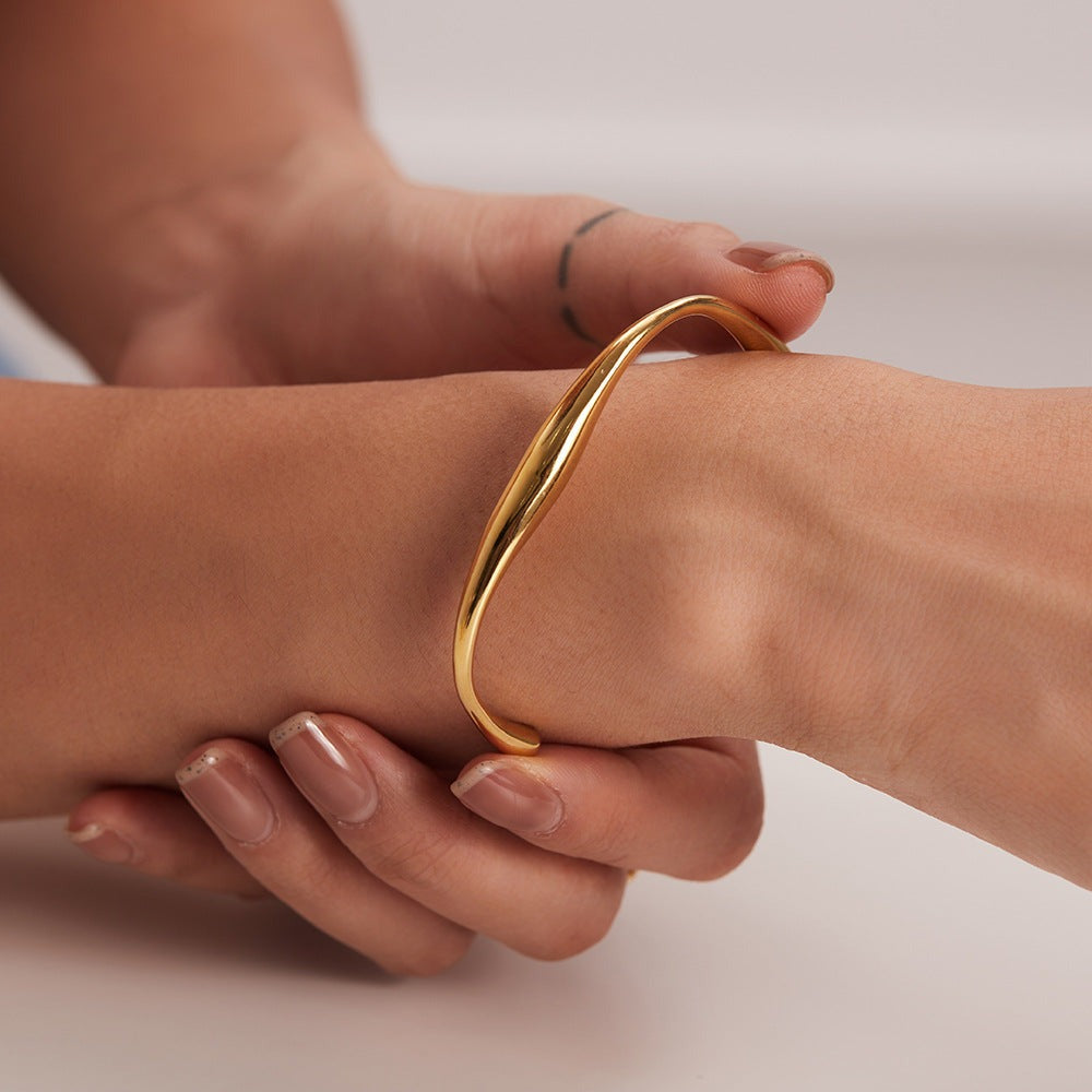 Tiffany Gold Bangle Image