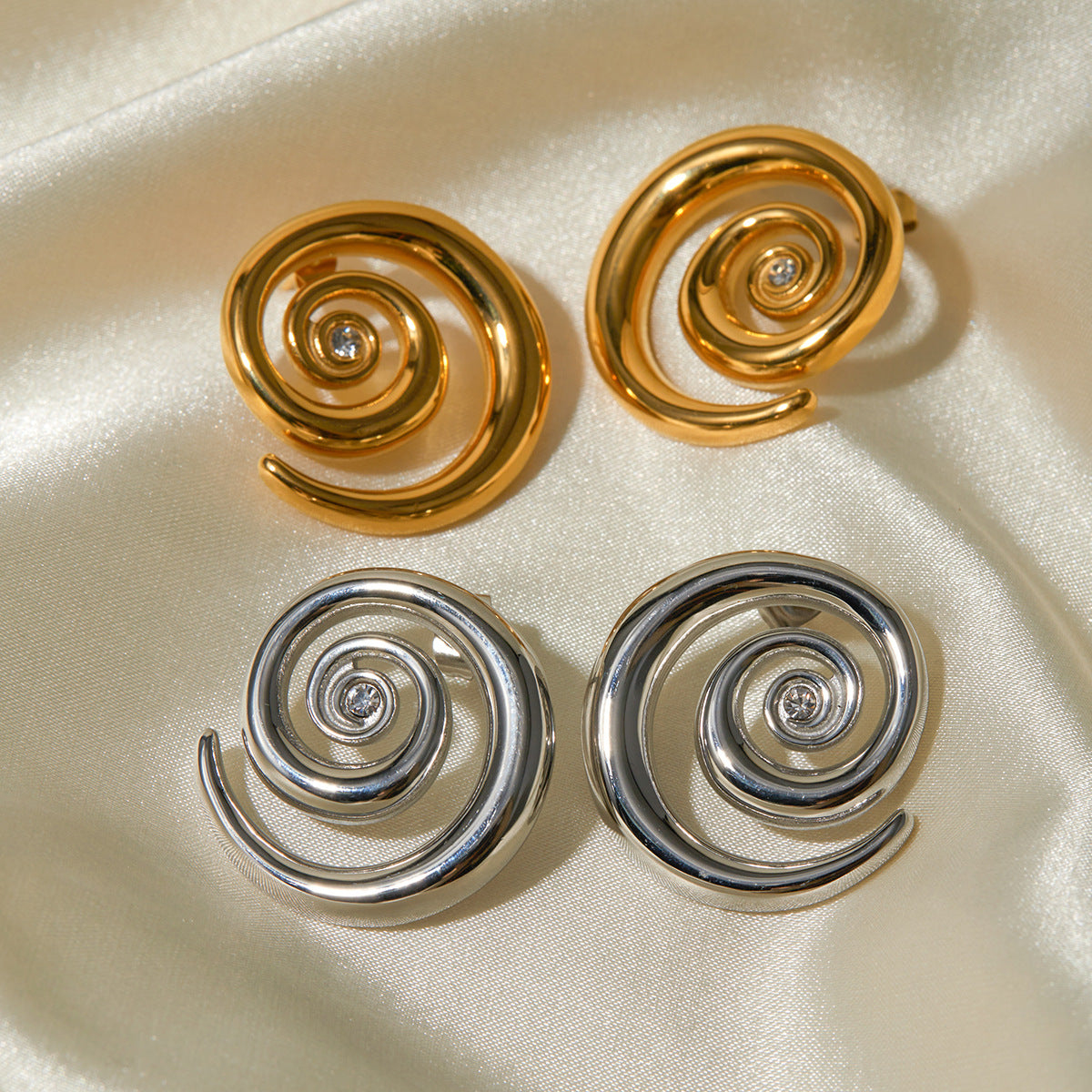 Tilly Gold Earrings Image