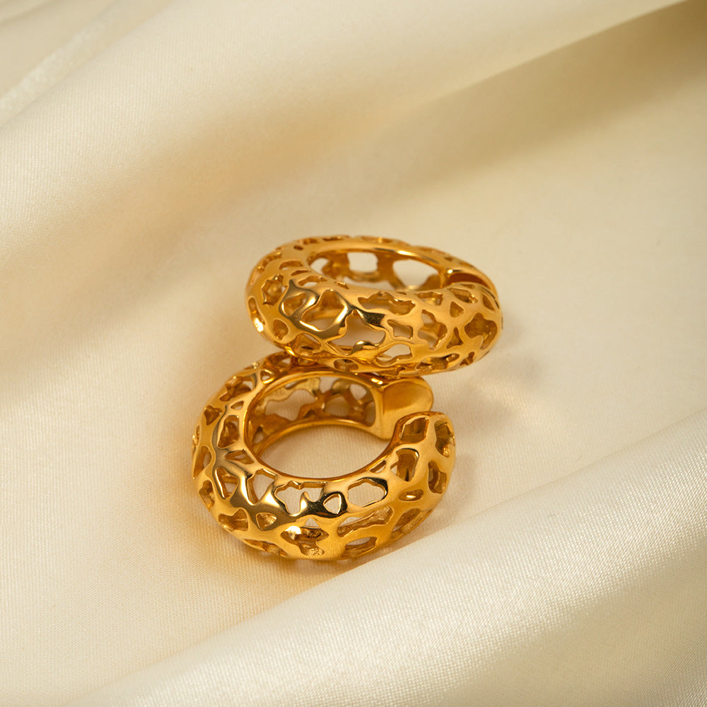 Alma Gold Earrings Image