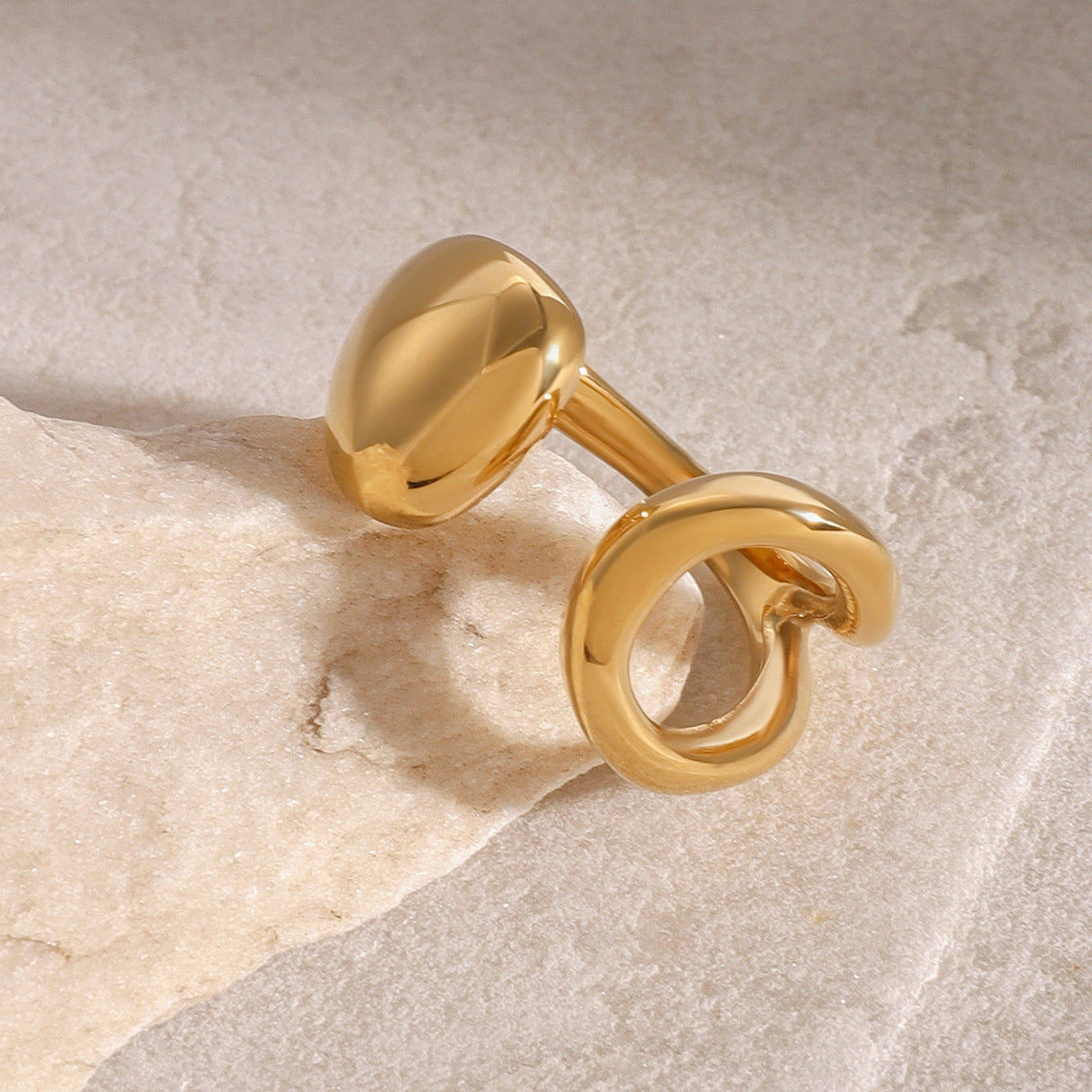 Sirena Gold Ring Image