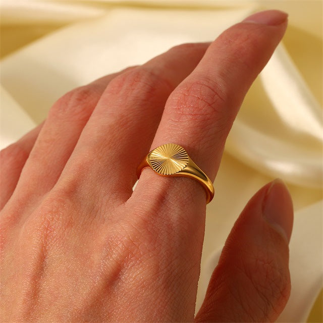 Cyna Gold Ring