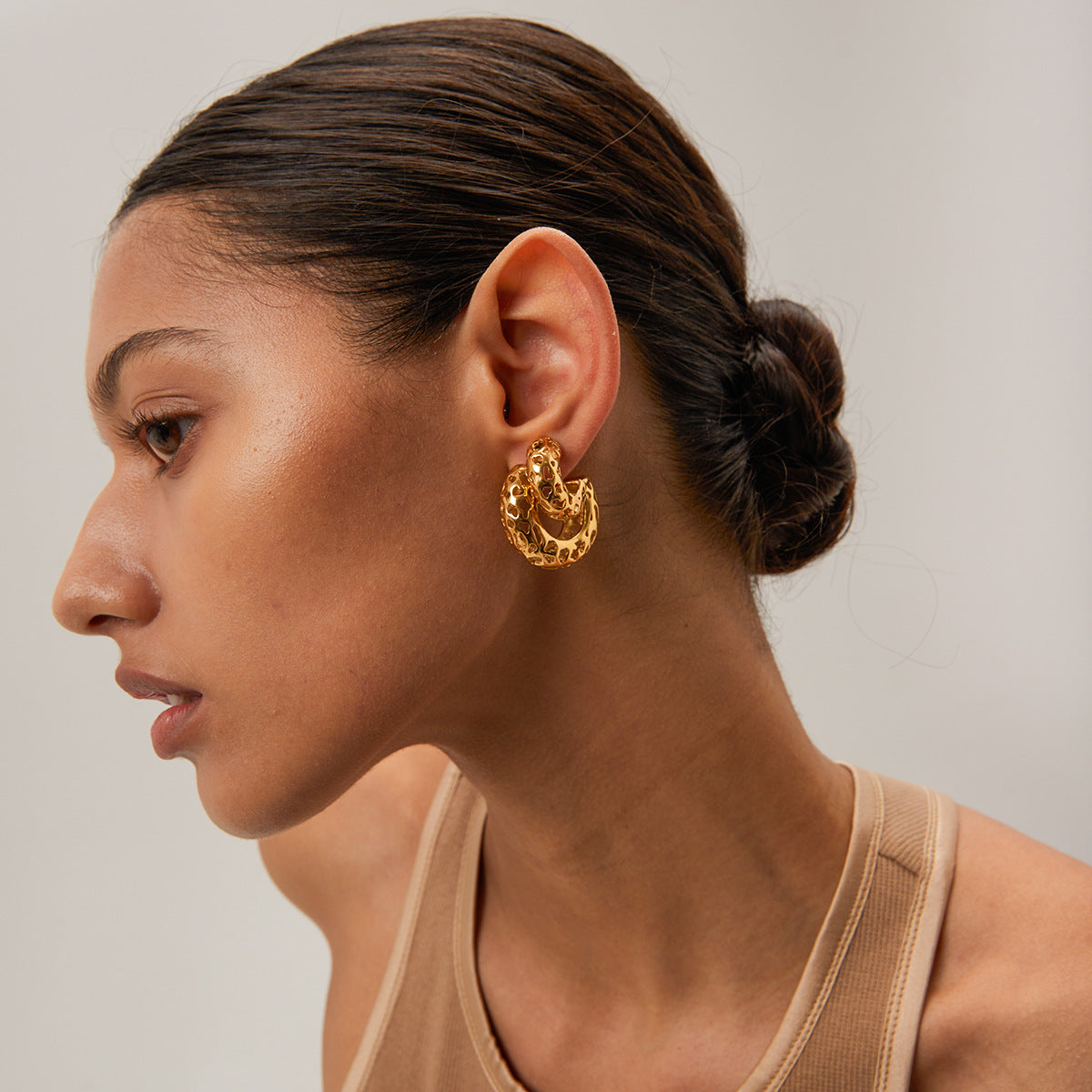 Alma Gold Earrings Image